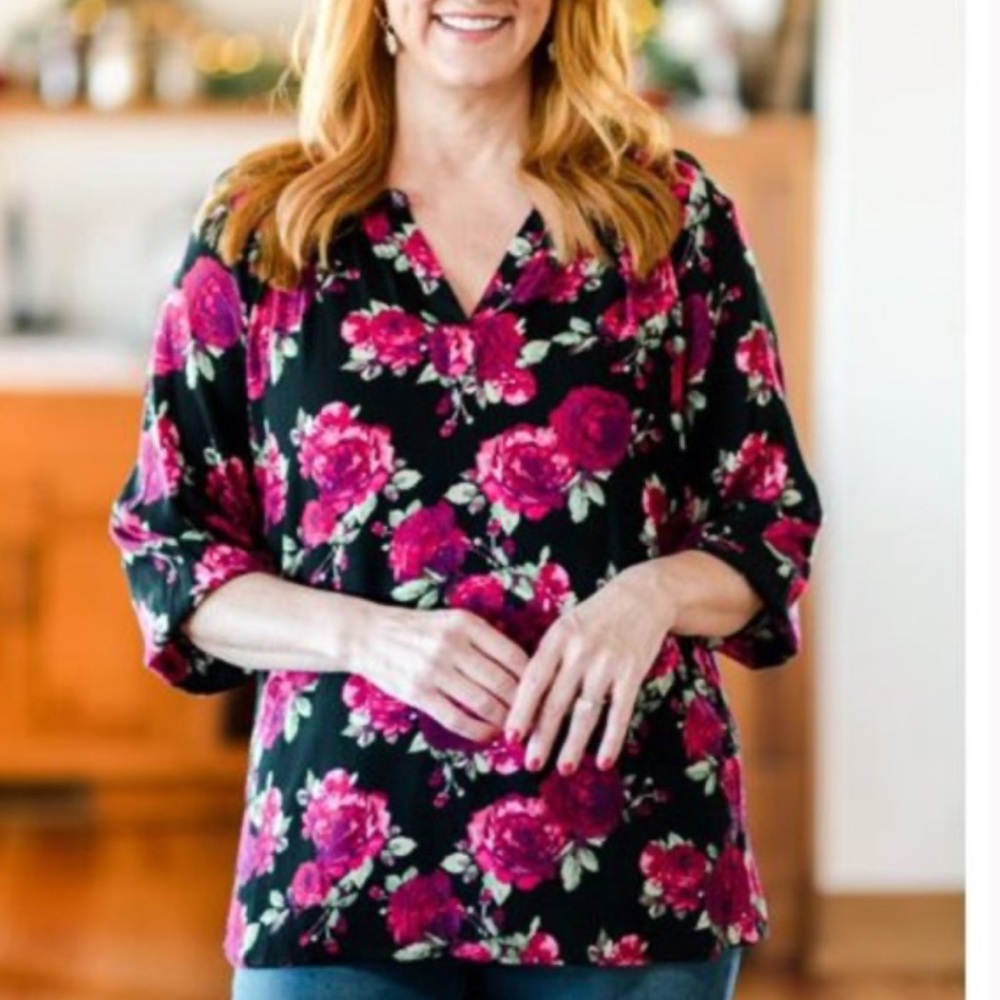 The Pioneer Woman Pink and Black Floral Tunic V-Neck•Size XL
